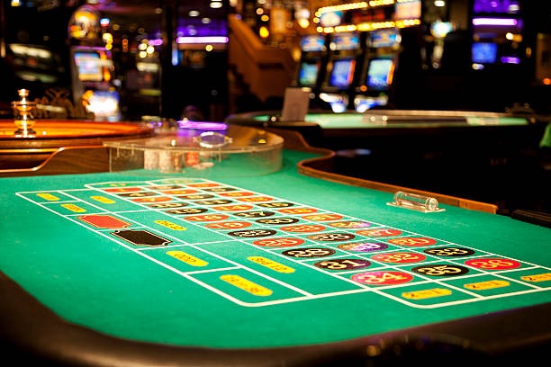 Payment method selection showing DANA, OVO, GoPay on obatbet